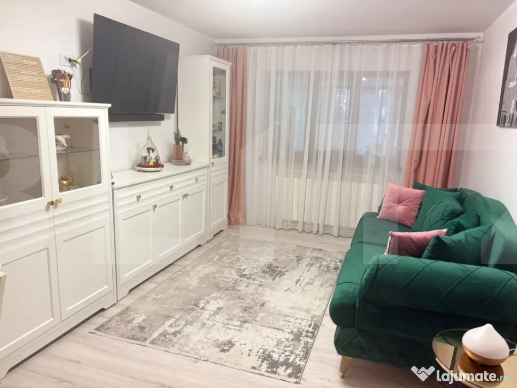 Apartament cu 3 camere decomandat - renovat - Bucovina - Par