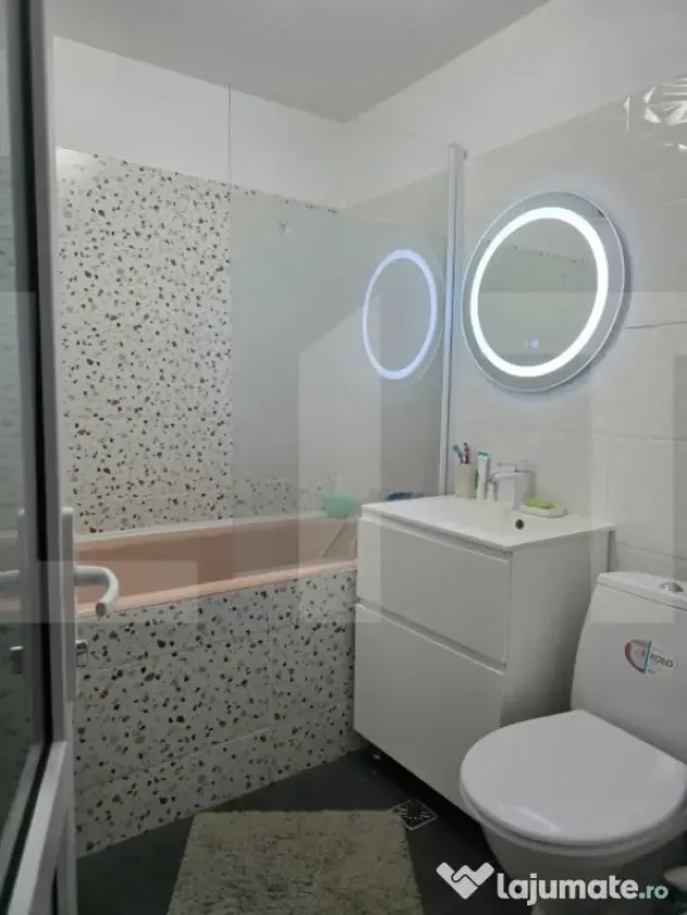 Apartament cu 3 camere decomandat - renovat - Bucovina - Par