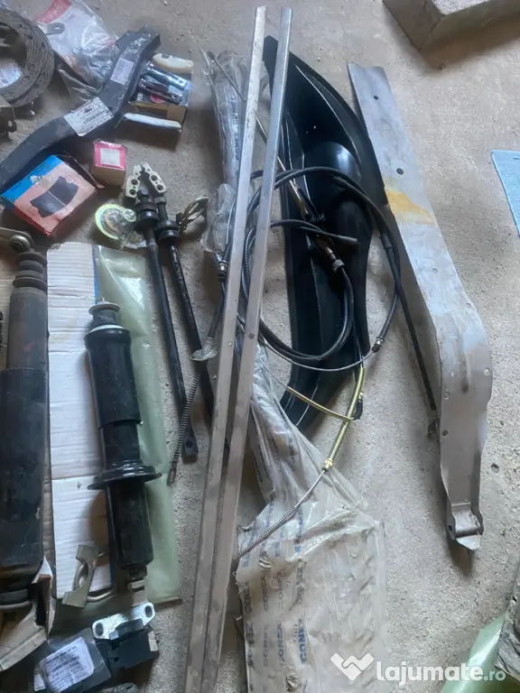 Vand lot piese dacia 1300 si 1310
