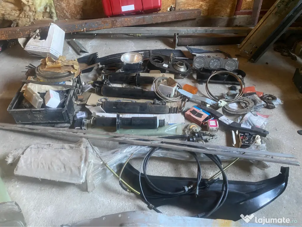 Vand lot piese dacia 1300 si 1310