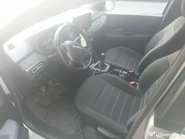 Vând Dacia Logan
