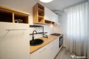 Bloc reabilitat*65 mp*etaj 2*2 balcoane*boxă proprie*Spital
