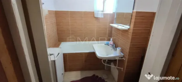 Apartament 3 camere zona Livada Postei