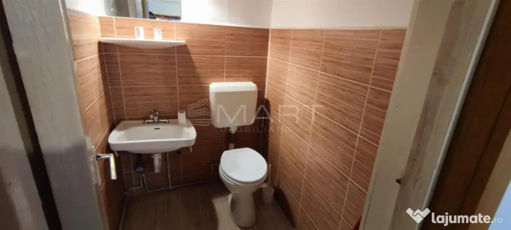 Apartament 3 camere zona Livada Postei