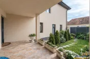 FILM 3D! Vila high tech, cu semineu, terase,jacuzzi, 151 mp