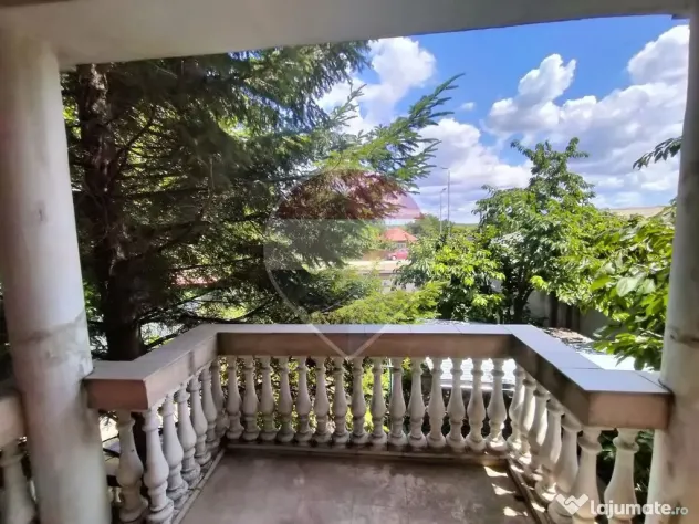 Casă de vânzare in Tărtășești / DN7, 190 mp, 5 came...