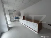 Spatiu comercial, 439 mp, pretabil clinica medicala, vad str 