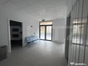 Spatiu comercial, 439 mp, pretabil clinica medicala, vad str 