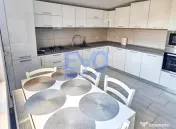 Apartament cu 3 camere, gradina, loc de parcare, zona Valea 