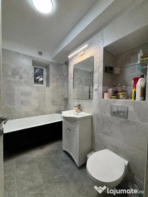 Prima închiriere! Apartament 2 camere, parcare și spații
