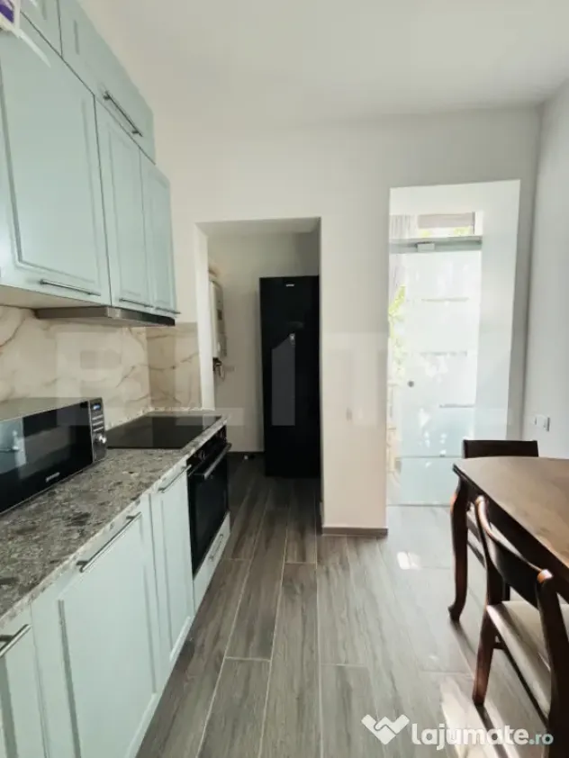 Prima închiriere! Apartament 2 camere, parcare și spații