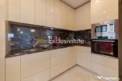 Apartament ultracentral - 3 camere, 167 mp, 2 terase, 2 l...