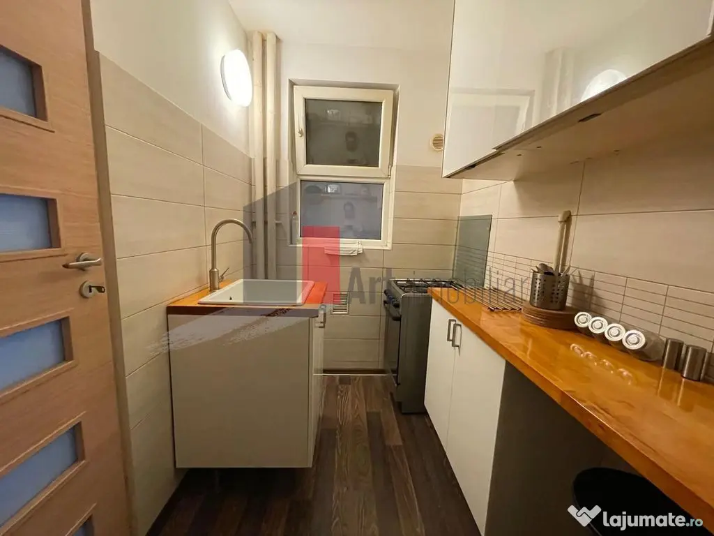 APARTAMENT 2 CAMERE -SALA PALATULUI