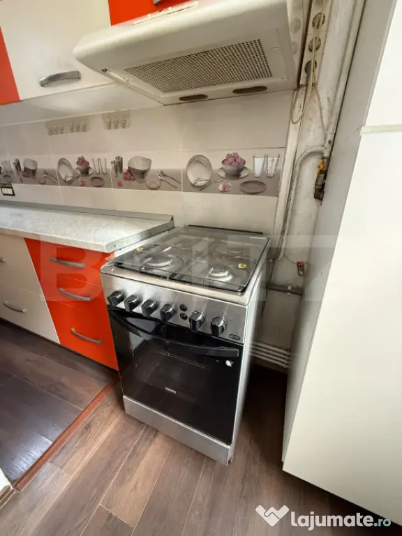 Apartament de vanzare, 2 camere decomandat, parter, Micro 13