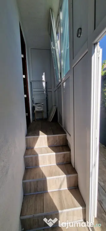Apartament 2 camere decomandat, Parter, Curte comună, Barie