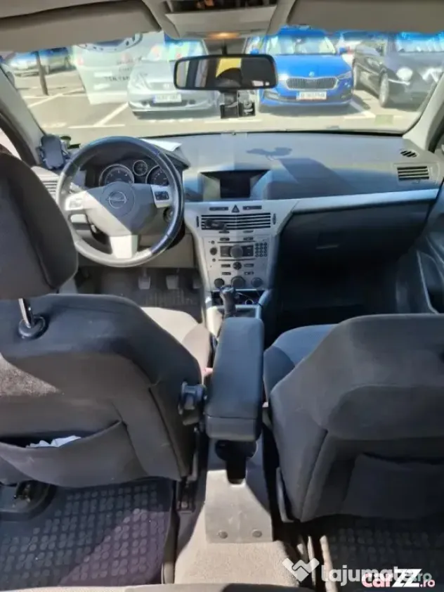 Opel Astra H autoturism