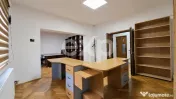 Birou 72 mp cu 3 parcări incluse și acces la foișor | Str 