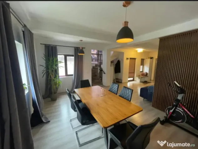 Casa deosebita lux 4 camere, 103 mp, zona Lapus
