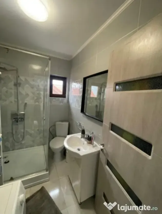 Casa deosebita lux 4 camere, 103 mp, zona Lapus