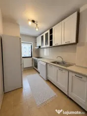Apartament 3 camere decomandate 85 mp 2 balcoane Etaj 2 Semi 