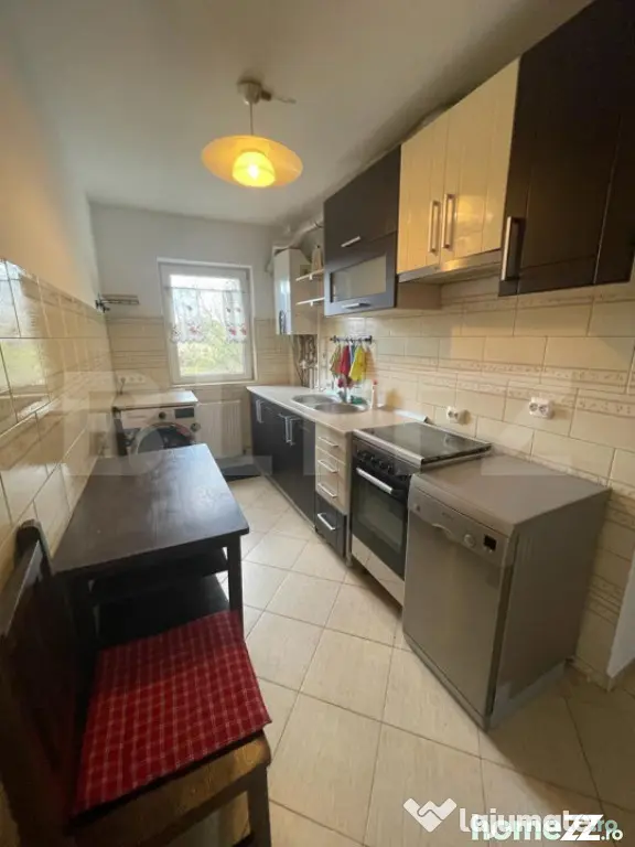Apartament 2 camere, parcare, zona Muzeul Apei