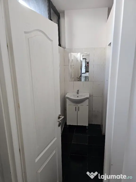 Spatiu Comercial intrare Sos. Giurgiului