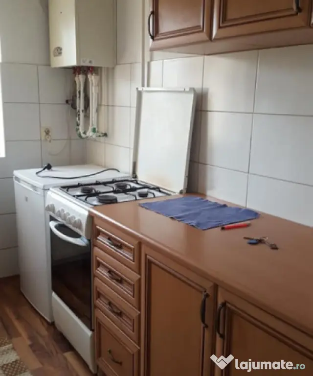 Apartament 2 camere, 44 MP+ Parcare, Zona Eroilor, Floresti
