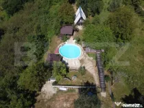 Proprietate cu piscină/ciubăr, zona Pietrari