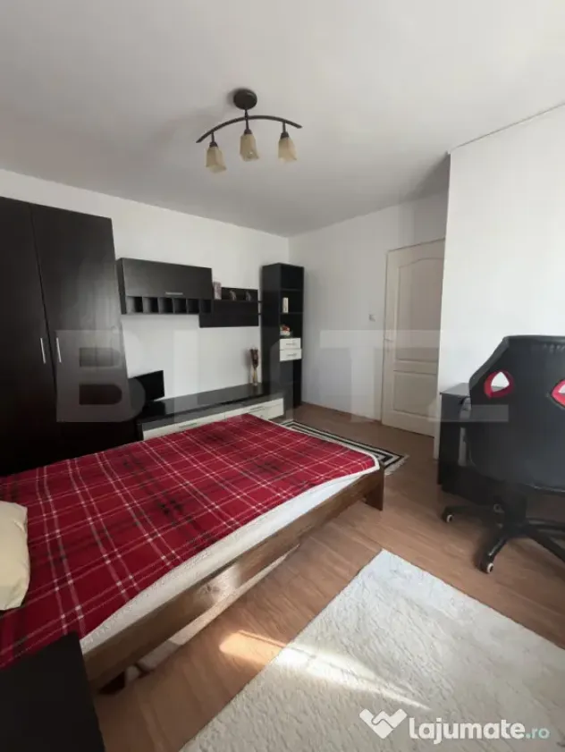 Apartament 3 camere de vânzare – zona Tudor