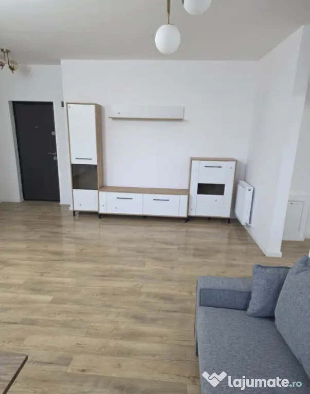 Vând ap. 2 camere 50 mp, zona Teilor , Floresti
