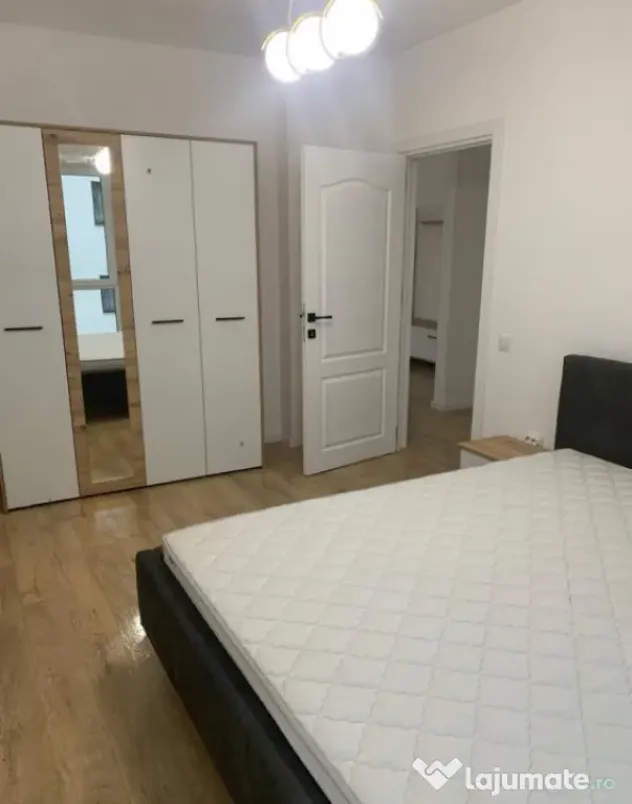 Vând ap. 2 camere 50 mp, zona Teilor , Floresti