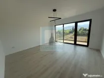 Apartament 3 camere, parcare, boxa, terasa de 274 mp-zona...