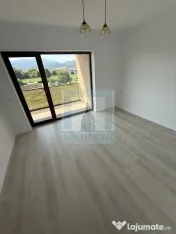 Apartament 3 camere, parcare, boxa, terasa de 274 mp-zona... 