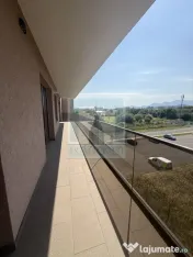 Apartament 3 camere, parcare, boxa, terasa de 274 mp-zona... 