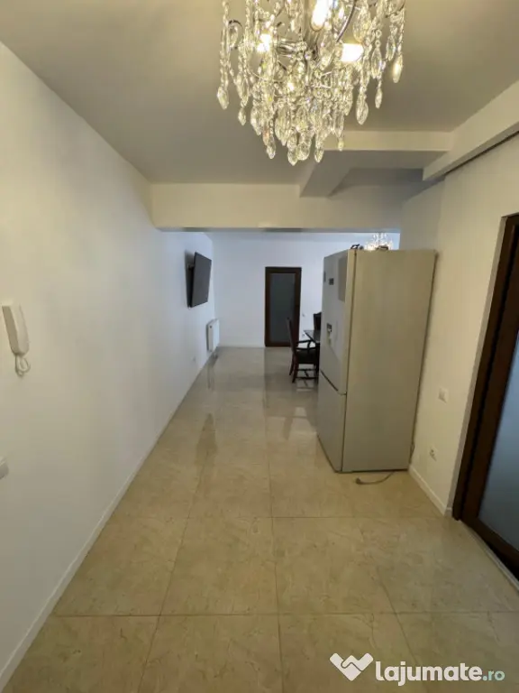UNICAT, Apartament 4 camere 75mp, Zona Eroilor