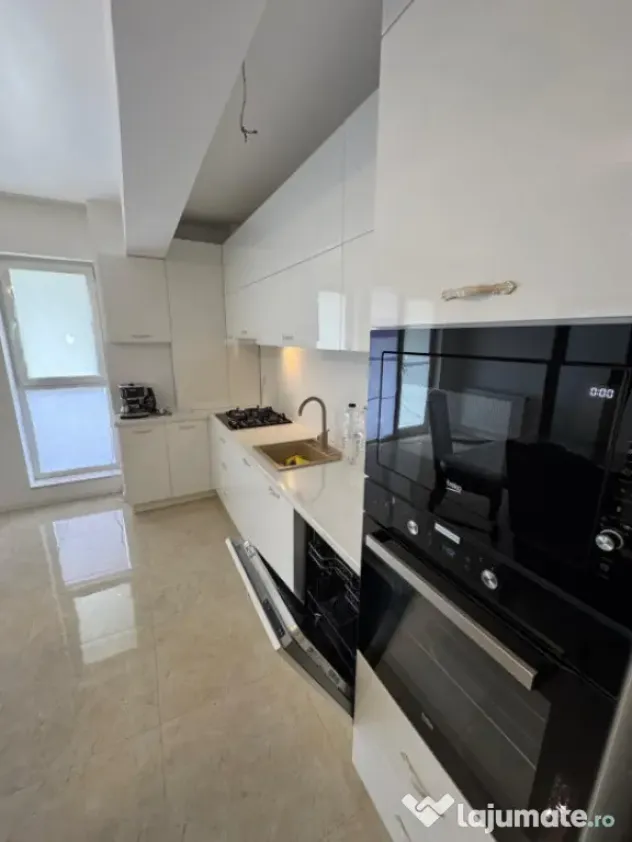 UNICAT, Apartament 4 camere 75mp, Zona Eroilor