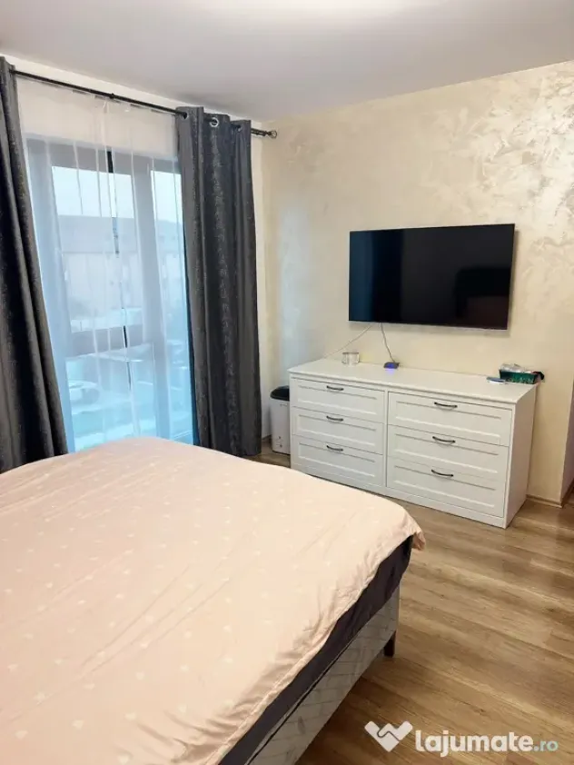 Vând garsonieră Diamantului decomandat