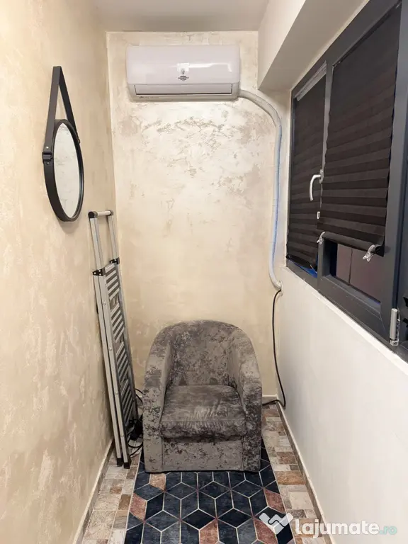 Vând garsonieră Diamantului decomandat