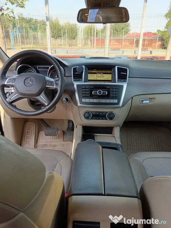 Mercedes-Benz ML 250 BlueTEC 4MATIC – 204 CP – 2012