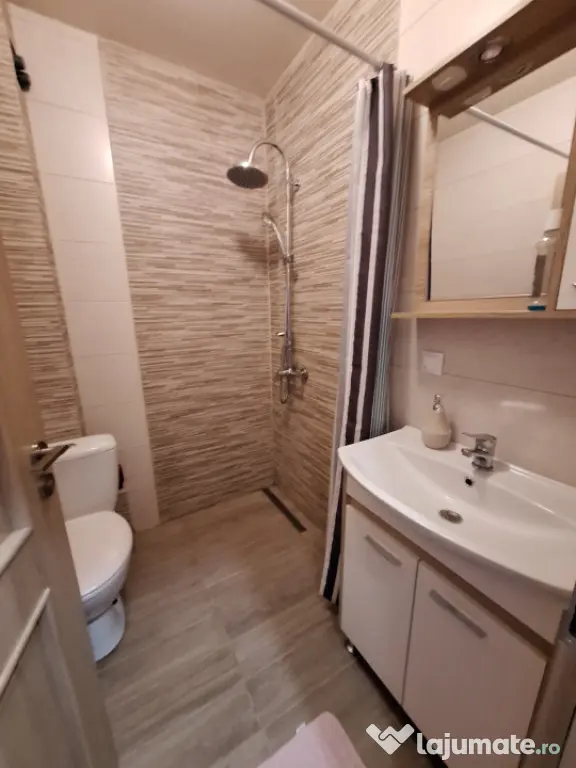 Apartament 3 camere 65mp + Parcare Exterioara | Zona Terra |