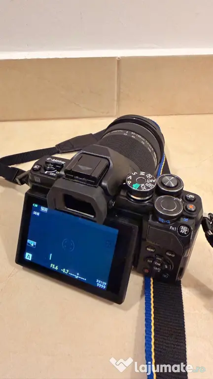 Aparat foto Olympus OM-D E-M10 Mark III + 14-42 EZ + 40-150 + geanta