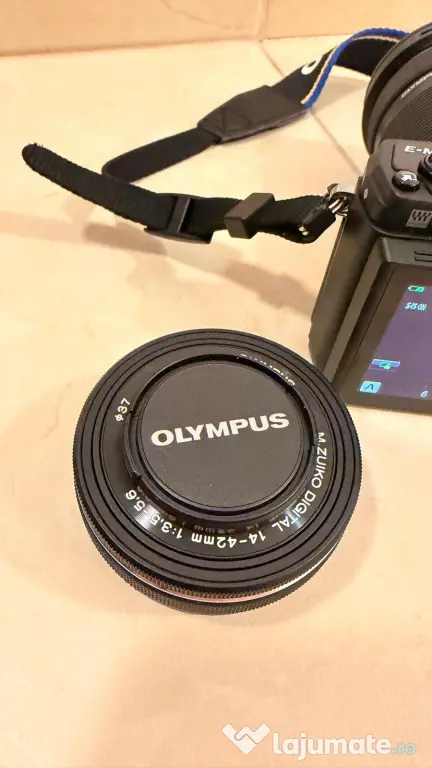Aparat foto Olympus OM-D E-M10 Mark III + 14-42 EZ + 40-150 + geanta