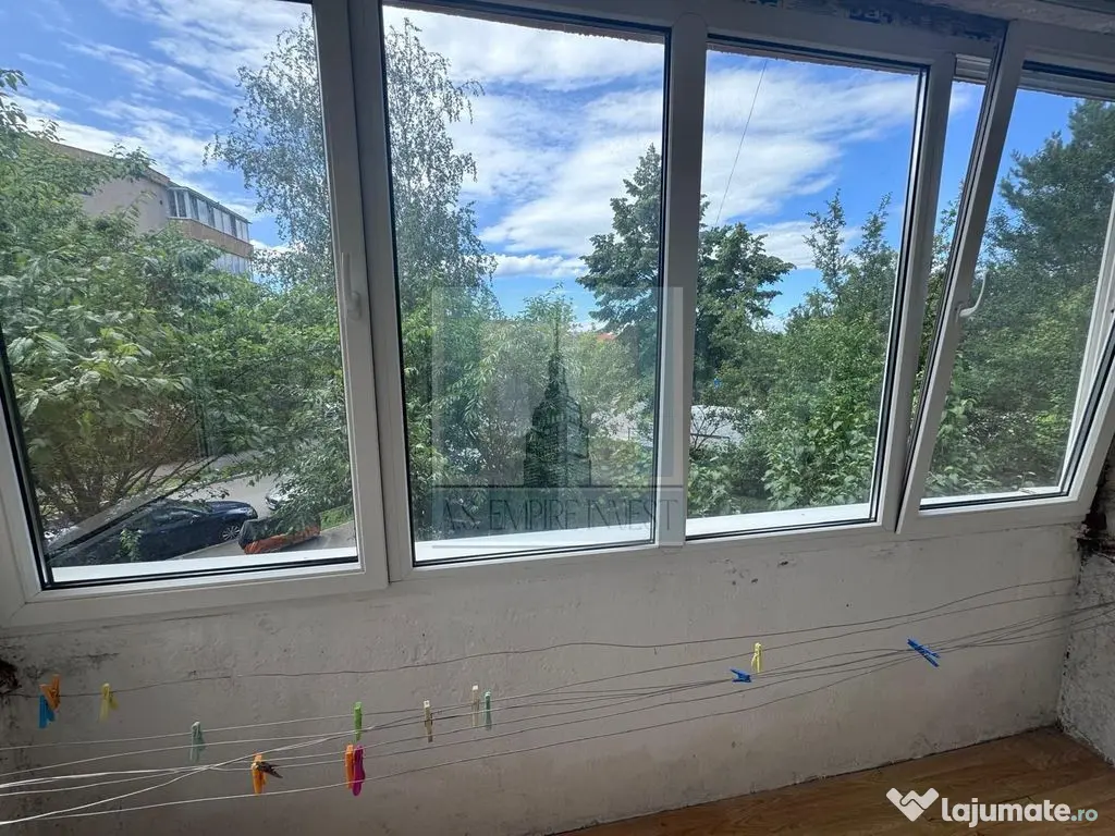 Apartament 2 camere de vânzare – Tractorul, str. Bronz...