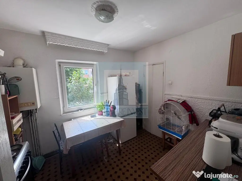 Apartament 2 camere de vânzare – Tractorul, str. Bronz...