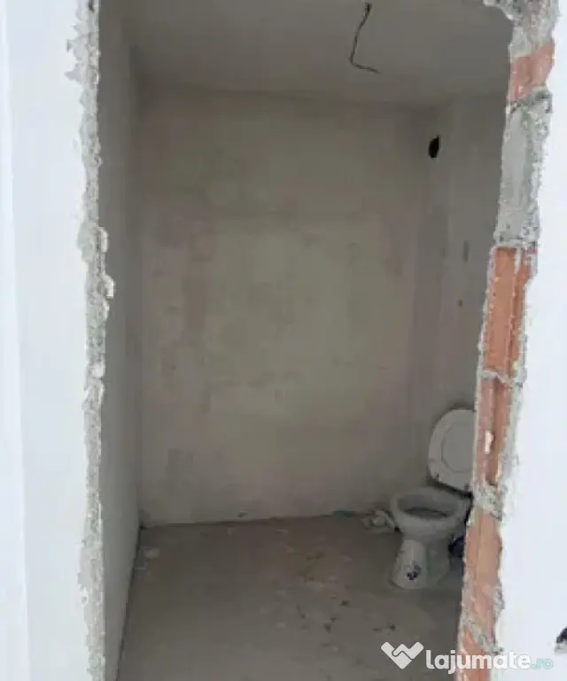 Apartament 3 camere 66mp+balcon 12mp zona Terra