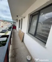 Apartament 3 camere 66mp+balcon 12mp zona Terra 