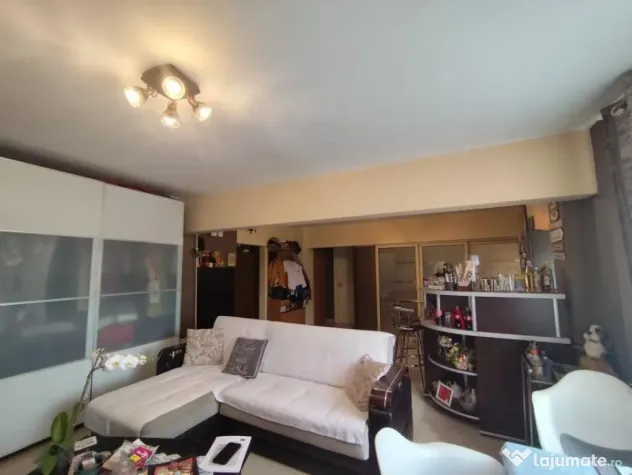 Apartament 2 camere Open Space Caraiman-piata Mihai Viteazu - Ploiesti (Prahova)