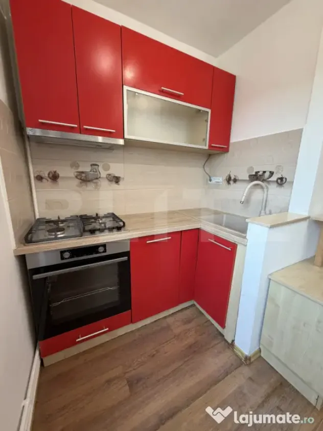Apartament cu 2 camere, luminos și complet mobilat