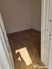 închiriez casa vis-a-vis de intrarea in Piata Centrala Craiova