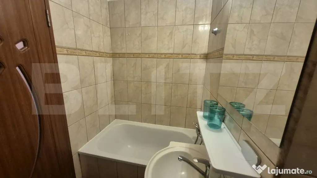 Apartament cu 2 camere de vanzare, 33,22 mp, Micro 14